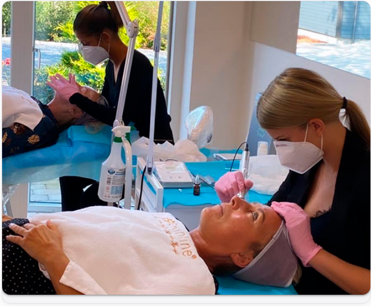 Aesthetic facial procedure training at Harley Elite